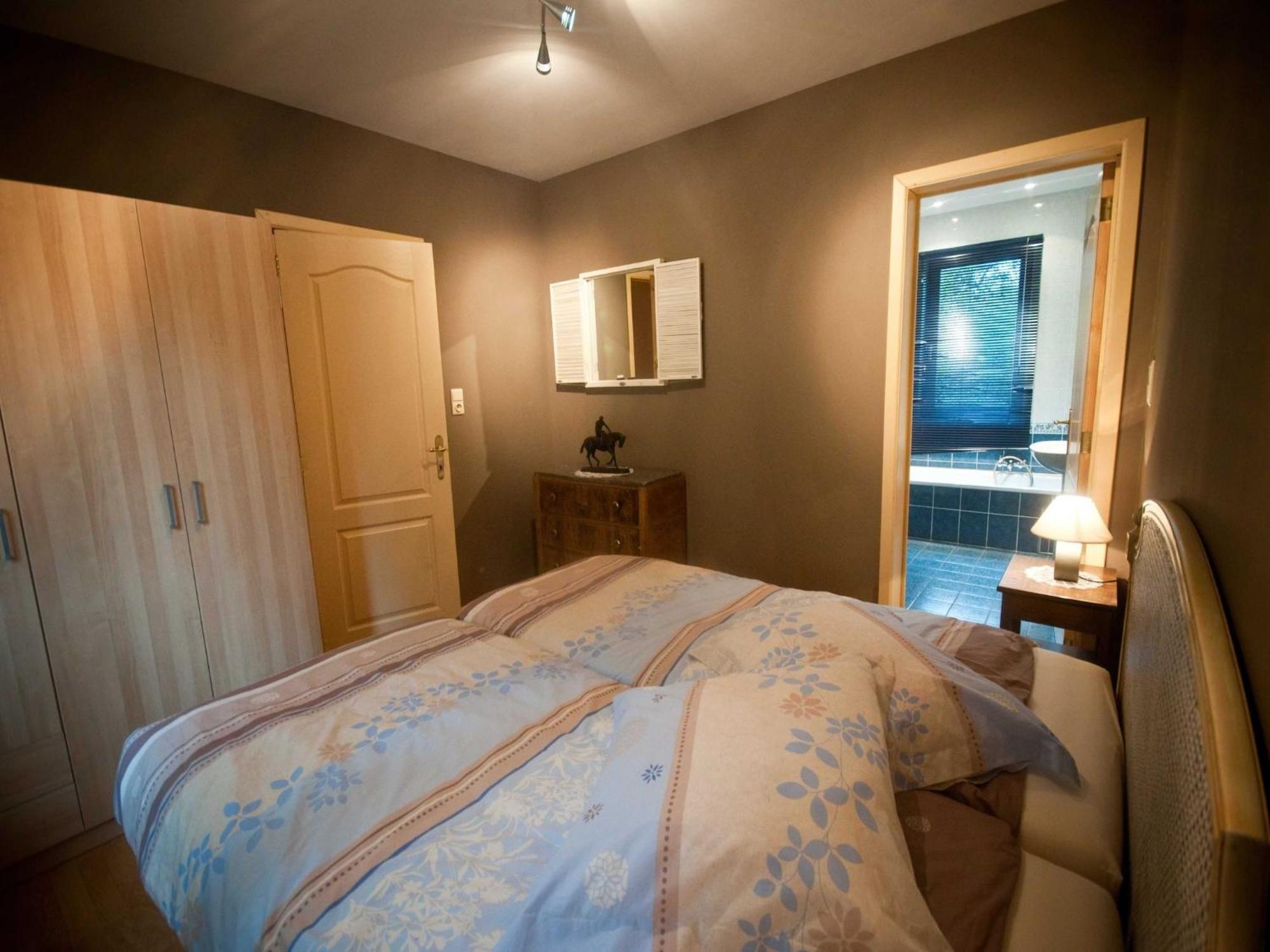 Modern Holiday Home In Stavelot With Fireplace 외부 사진