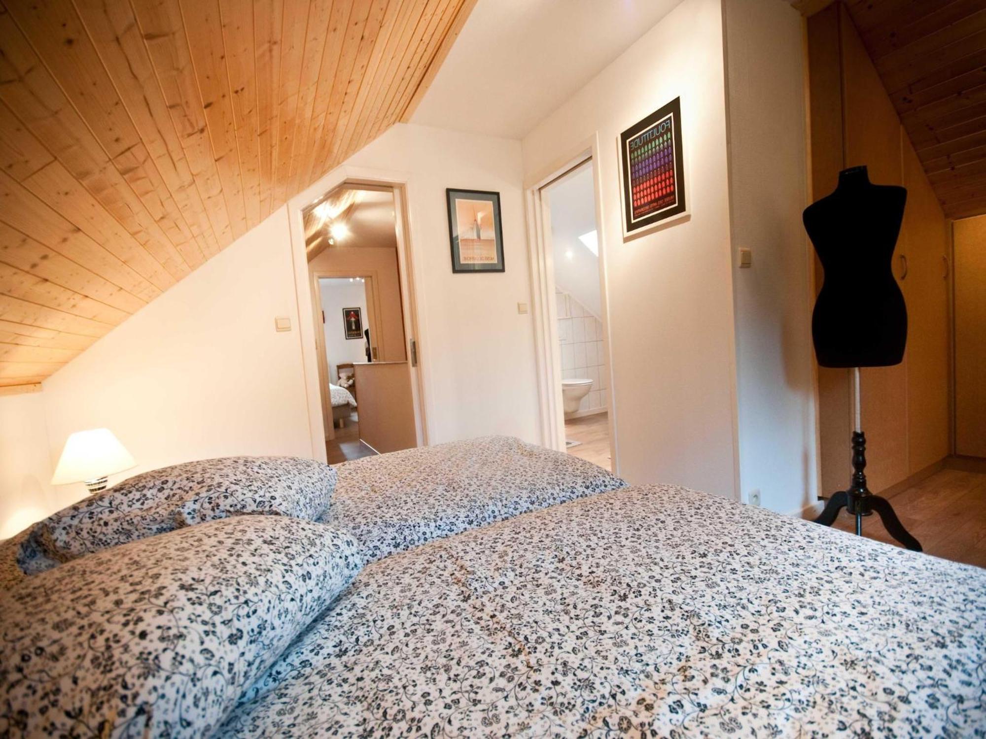 Modern Holiday Home In Stavelot With Fireplace 외부 사진