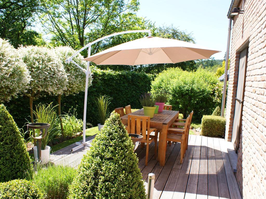 Modern Holiday Home In Stavelot With Fireplace 외부 사진