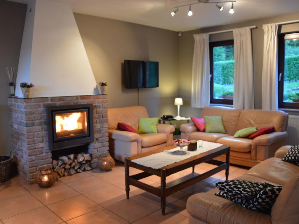 Modern Holiday Home In Stavelot With Fireplace 외부 사진