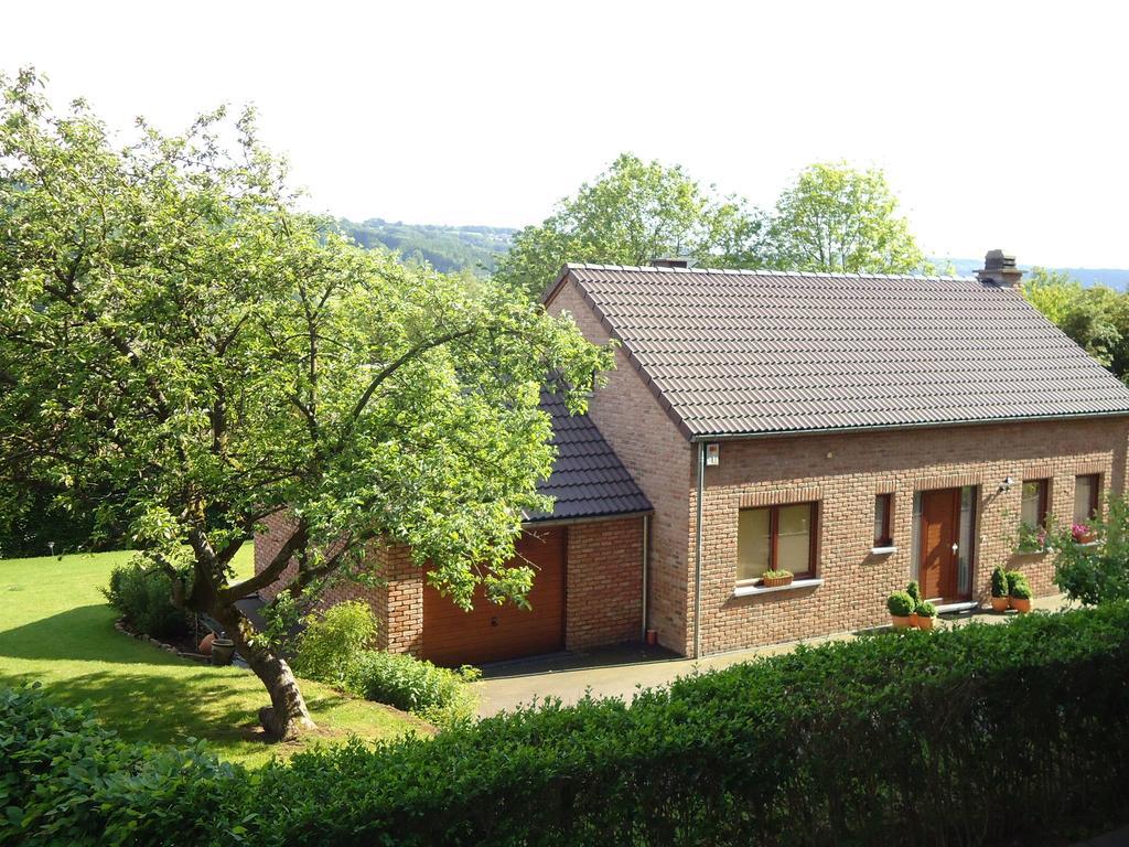 Modern Holiday Home In Stavelot With Fireplace 외부 사진