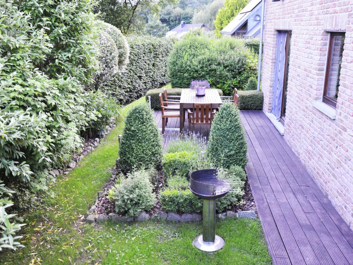 Modern Holiday Home In Stavelot With Fireplace 외부 사진