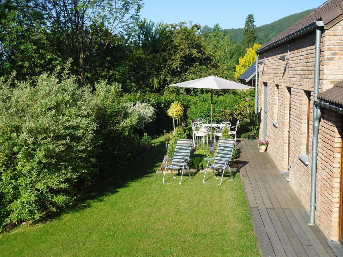 Modern Holiday Home In Stavelot With Fireplace 외부 사진