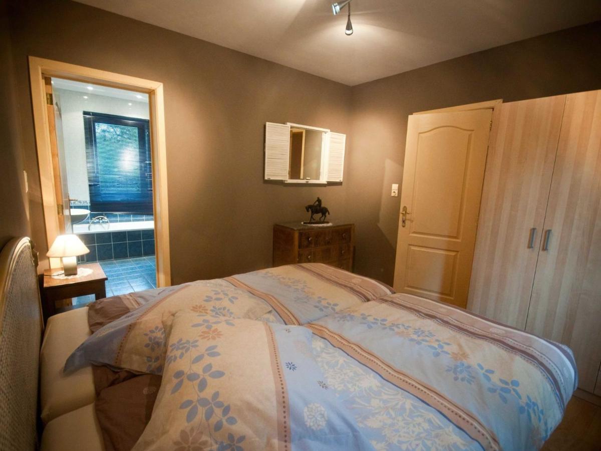 Modern Holiday Home In Stavelot With Fireplace 외부 사진
